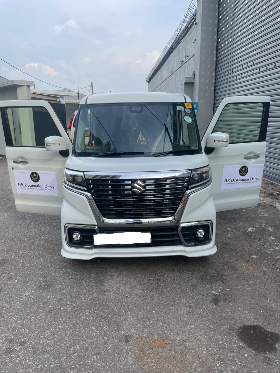 Suzuki Spacia Customs