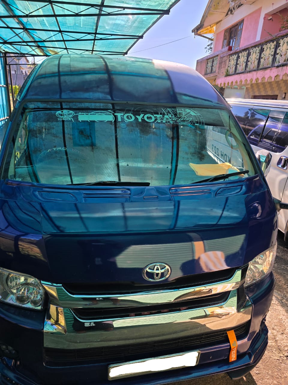 Toyota HiAce Highroof
