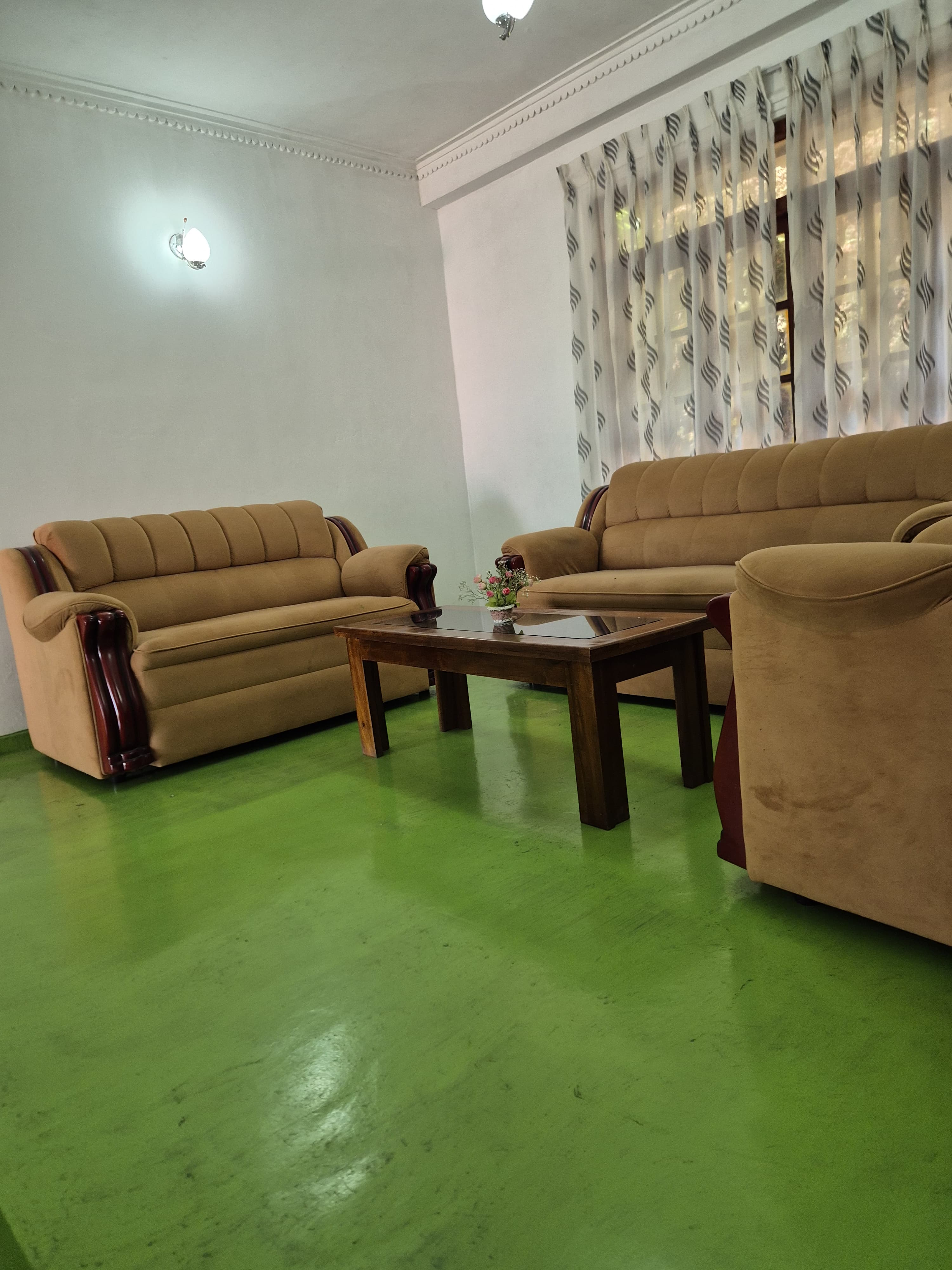 Velvet Vintage Villa - Image 13